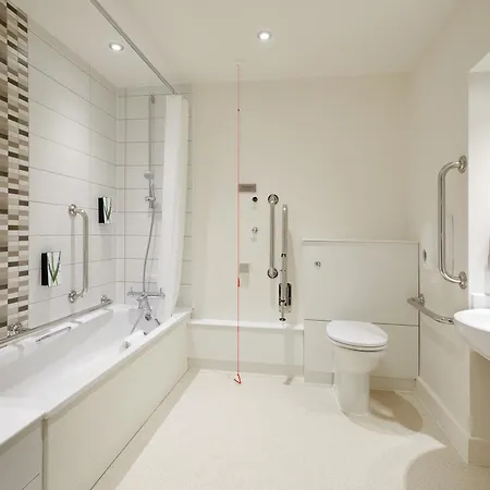 Premier North Docklands Hotel 3*