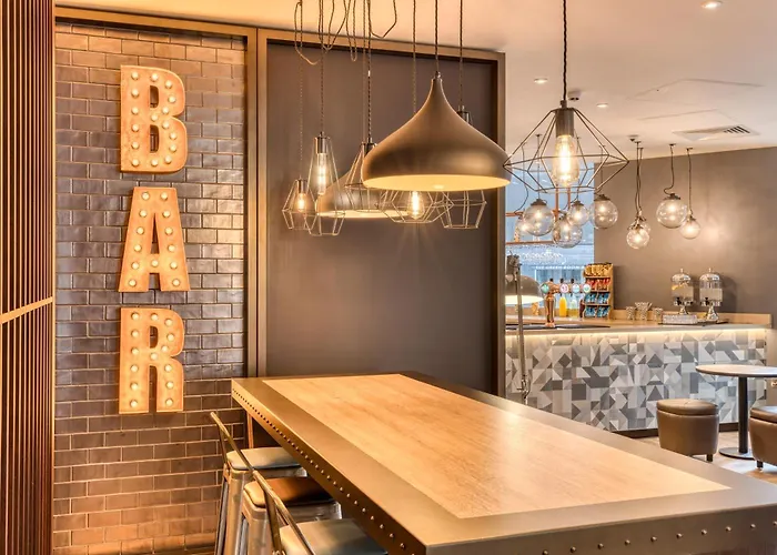 Premier North Docklands Szálloda 3*